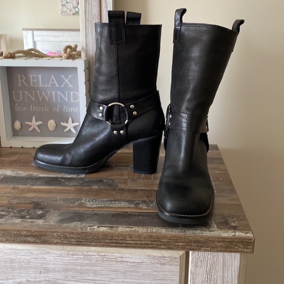 EUC SEXY 🔥 MIA Black Leather Biker Motorcycle Western Harness  Boots - 9M - Picture 3 of 16